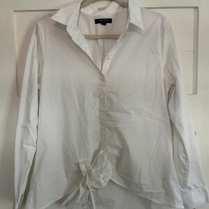 Banana Republic Dillon Fit Bow Hem Long Sleeve Button Down Shirt